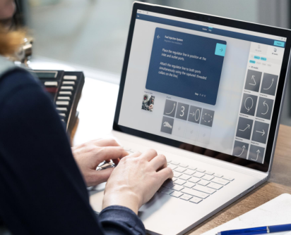 Looking for a better way to manage data across your environments? 📊 DM us to discuss how @Azure Arc makes setting up a hybrid infrastructure easier.